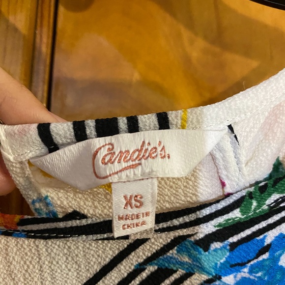 Floral white tank top - Picture 1 of 4